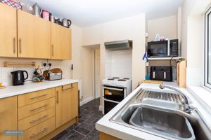 Kitchen- click for photo gallery